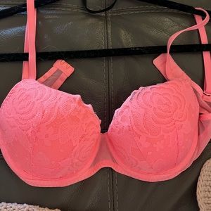 Victoria’s Secret Pink Date night push-up